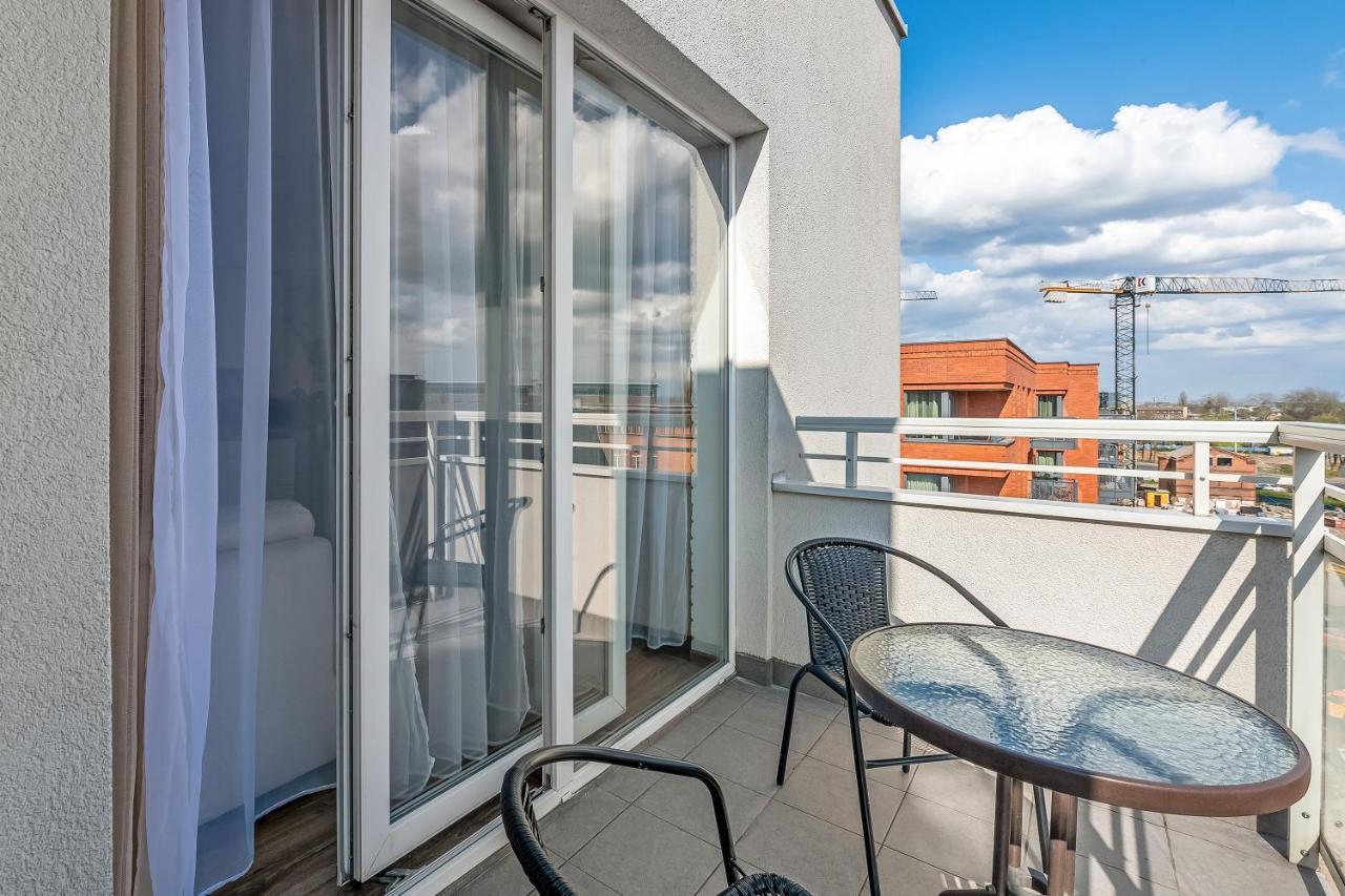 Downtown Apartments Sadova City Center & Parking Гданськ Екстер'єр фото